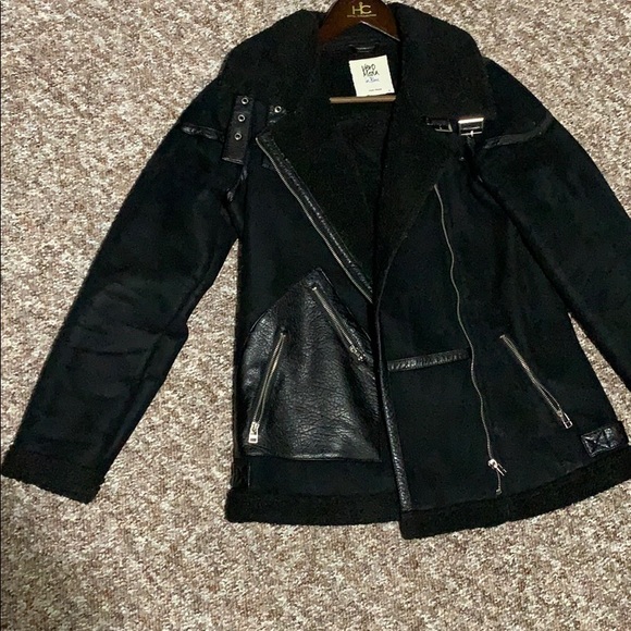 Vero Moda Black Jacket - Picture 2 of 3